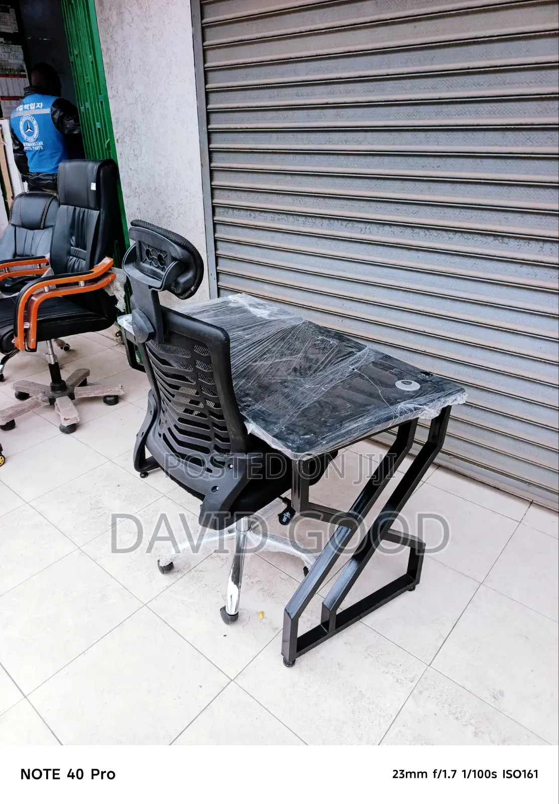 Headrest Chair Strong and Table