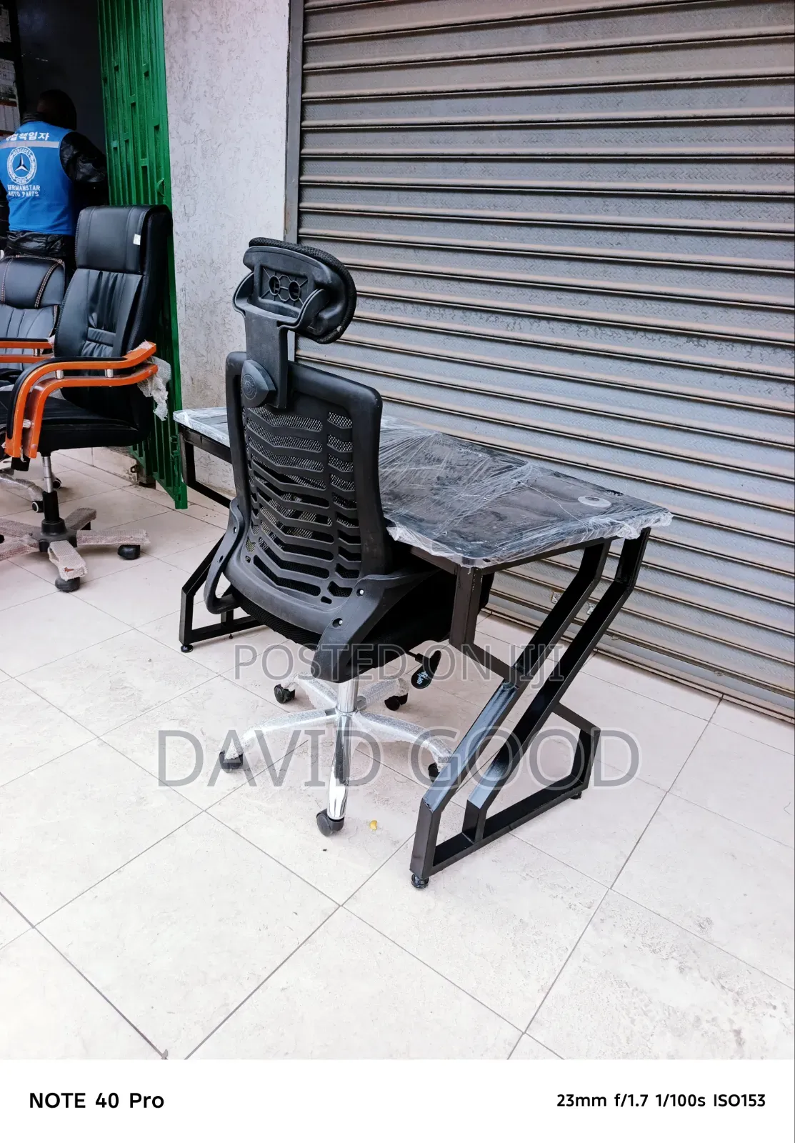 Headrest Chair Strong and Table