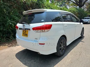 Toyota Wish 2011 White