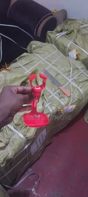 Automatic Poultry Nipple Drinkers With Cup