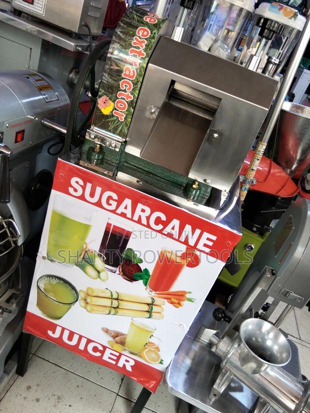 Sugarcane Extractor Machine
