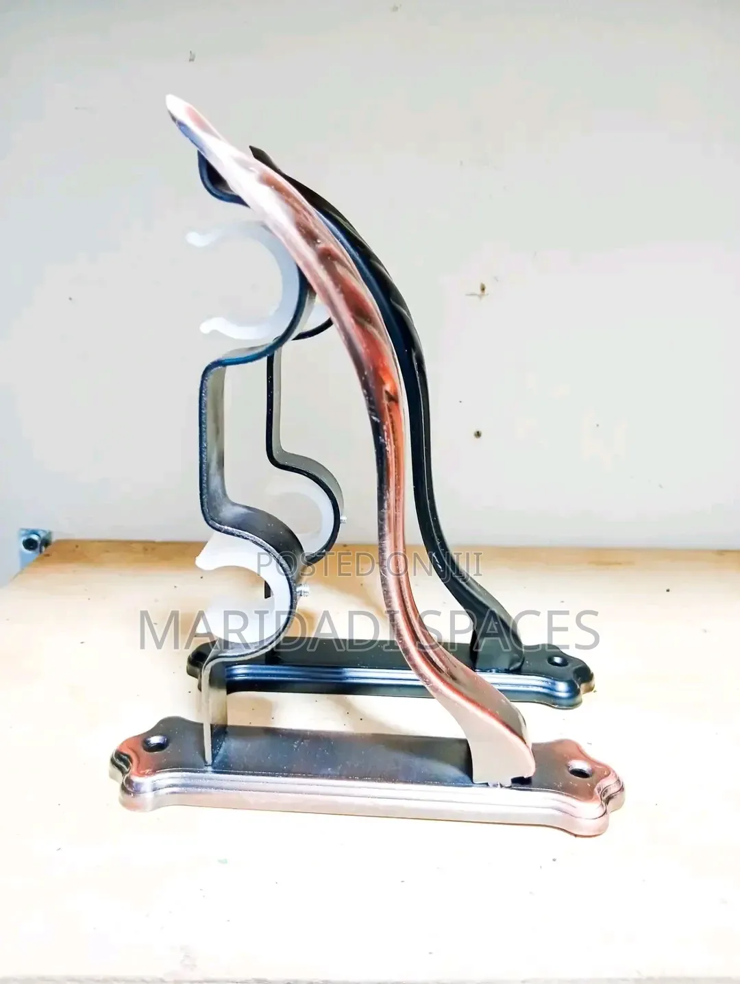 Strong Finish Huge Cobra Bracket