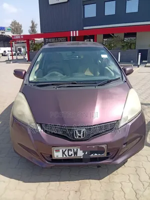 Honda Fit 2012 Maroon