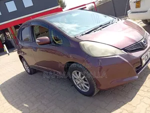 Honda Fit 2012 Maroon