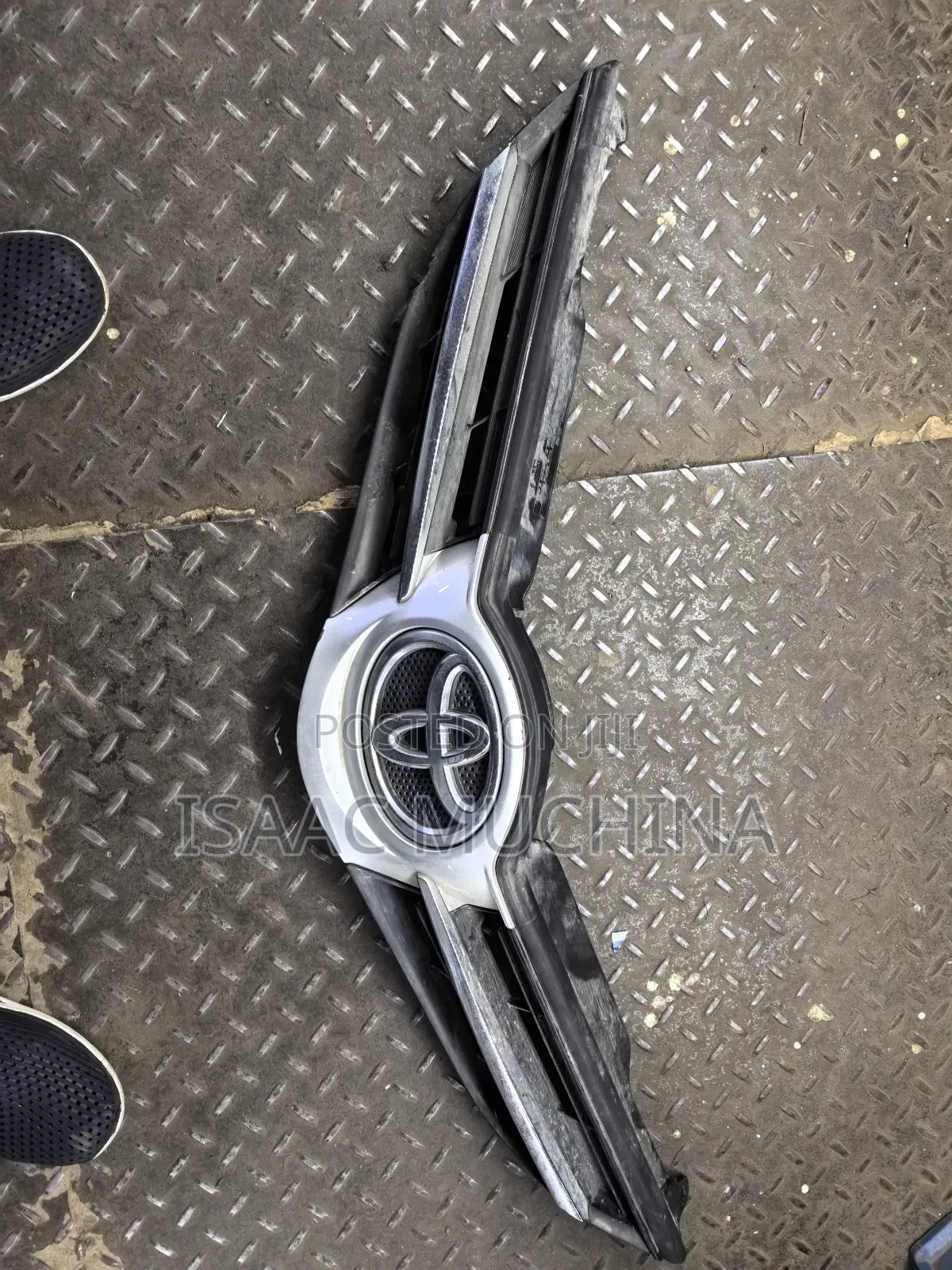 Auris 2014 Grill