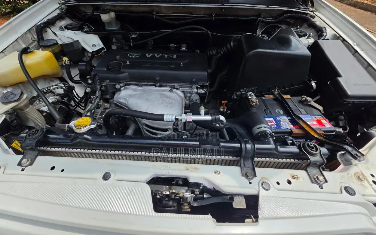 Toyota Kluger 2004