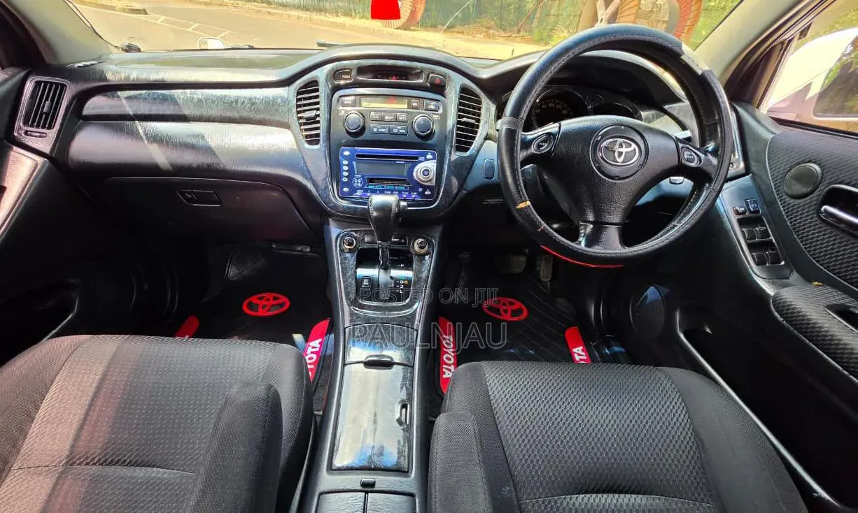 Toyota Kluger 2004