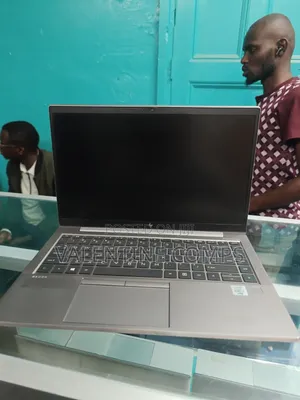 Laptop HP ZBook Firefly 14 G7 32GB Intel Core i7 SSD 512GB