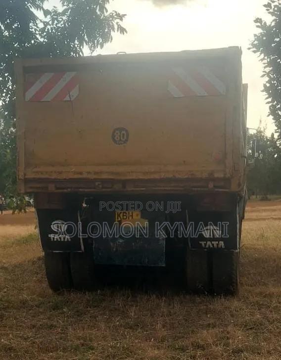 Tata Tipper - thumbnail 3