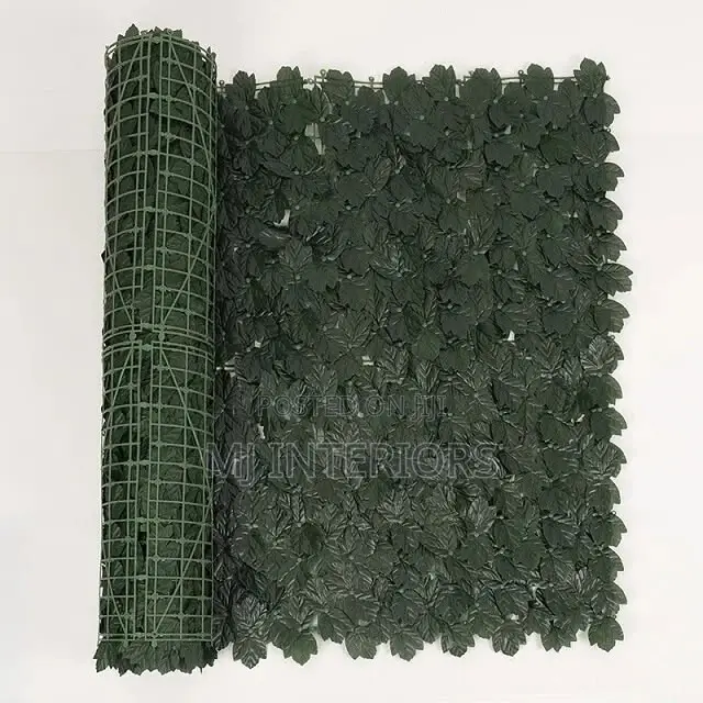 Green Artificial Hedge Screening for Home Exterior Privacy