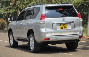 Toyota Land Cruiser Prado 2011 Silver