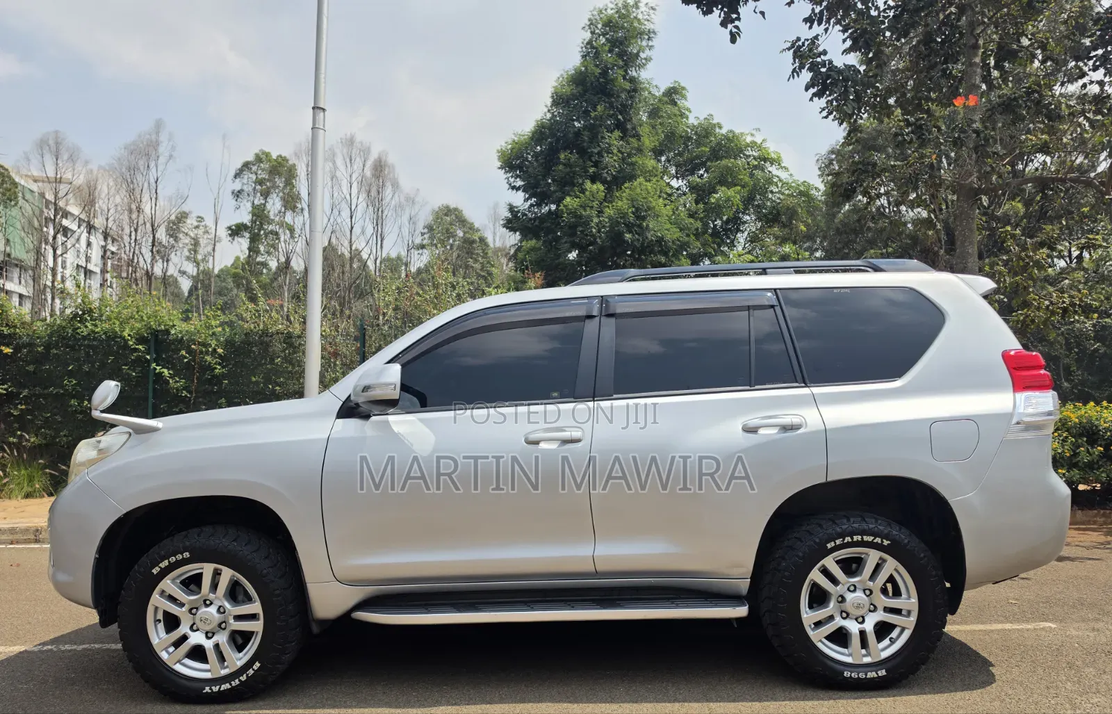 Toyota Land Cruiser Prado 2011 Silver