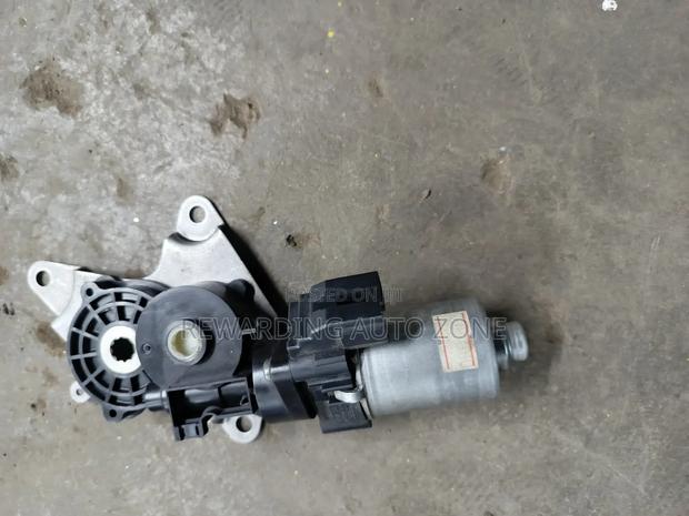 Prado Seat Motor.