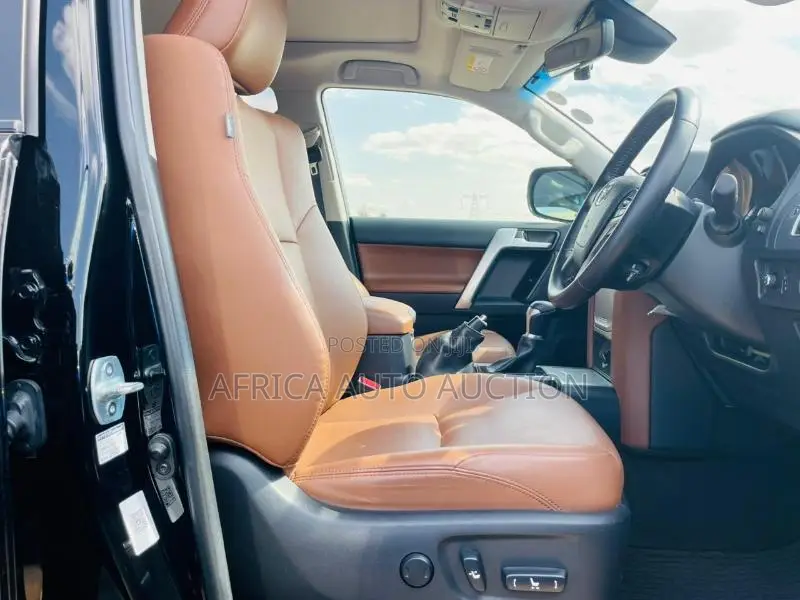 Toyota Land Cruiser Prado 2021 Black