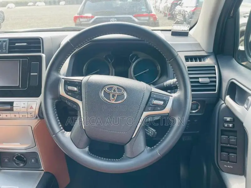 Toyota Land Cruiser Prado 2021 Black