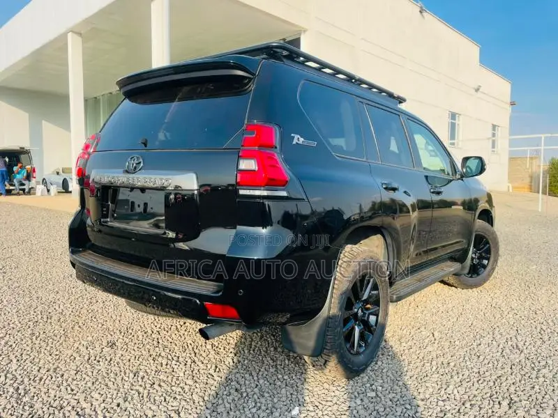 Toyota Land Cruiser Prado 2021 Black