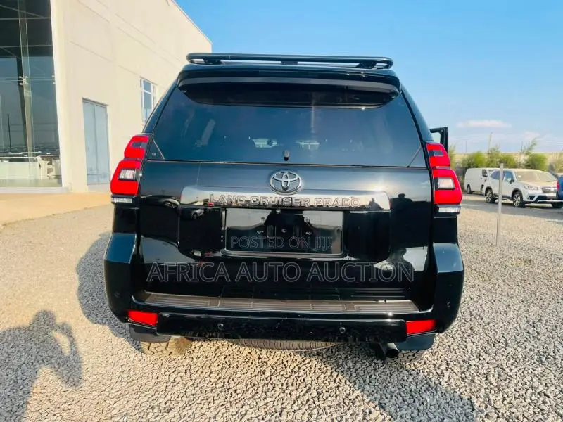 Toyota Land Cruiser Prado 2021 Black