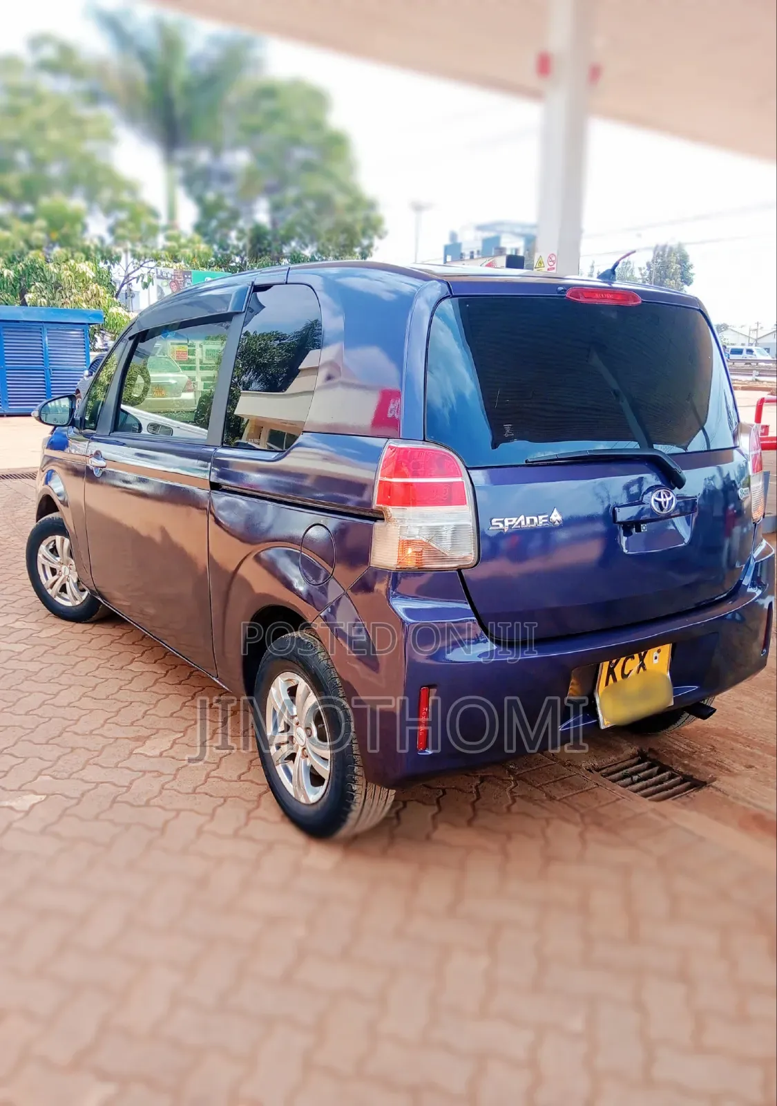 Toyota Spade 2012 Purple