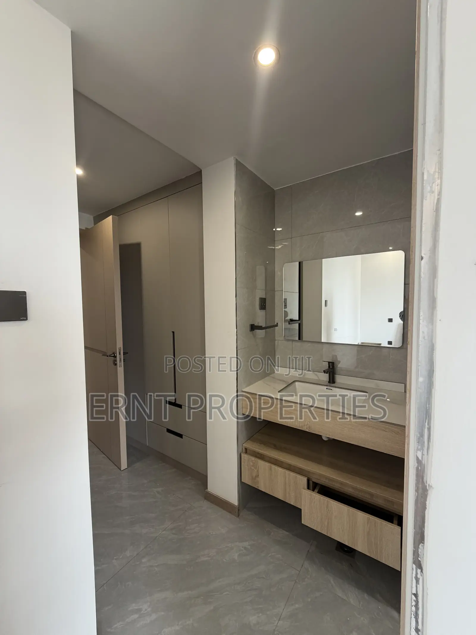 3bdrm Apartment in Riverside Drive for sale
