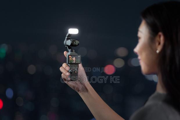 Dji Osmo Pocket 4 Fill Light - thumbnail 2