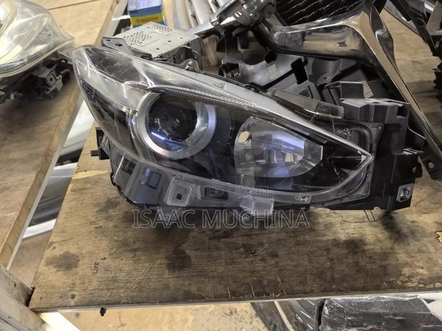 Axela 2018 Headlight