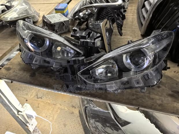 Axela 2018 Headlight - thumbnail 2