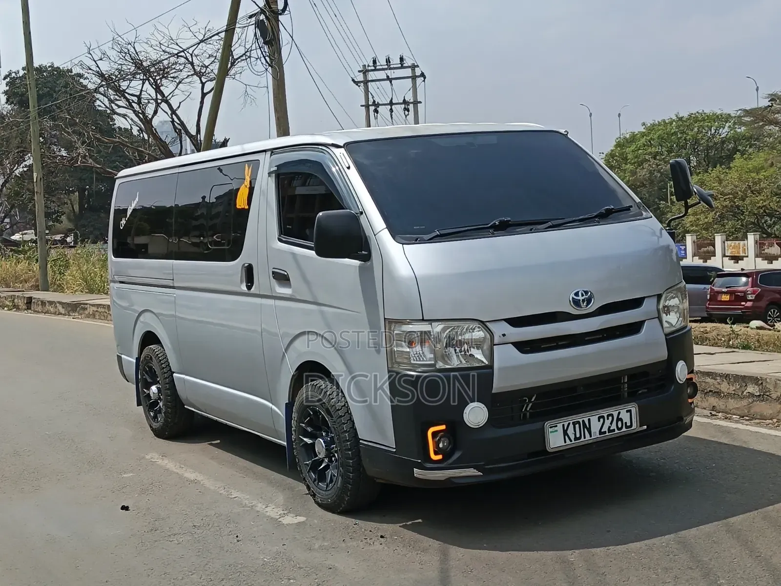 Toyota HiAce 2016 Silver