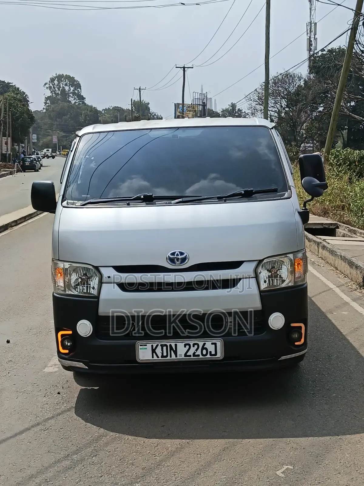 Toyota HiAce 2016 Silver