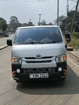 Toyota HiAce 2016 Silver