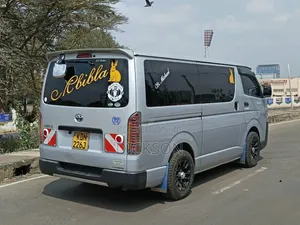 Toyota HiAce 2016 Silver