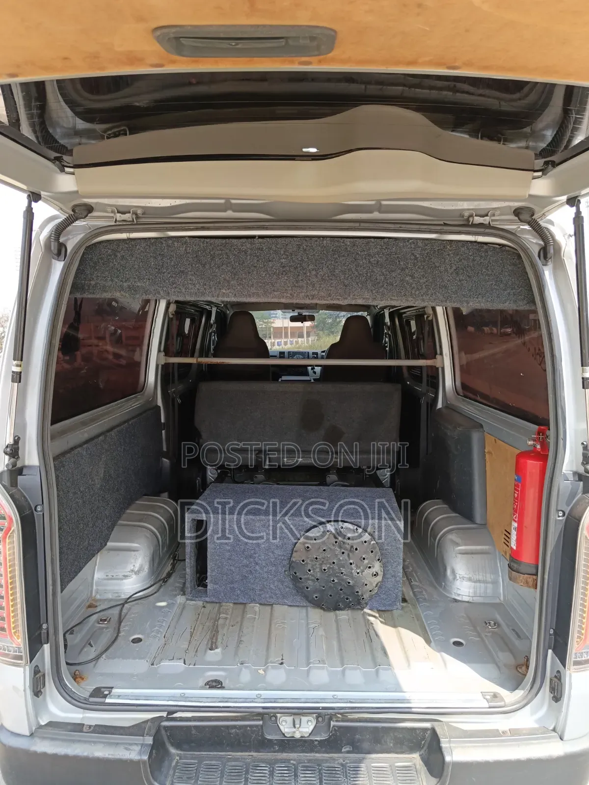 Toyota HiAce 2016 Silver