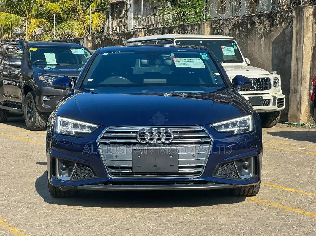 Audi A4 2.0T Premium FWD 2019 Blue