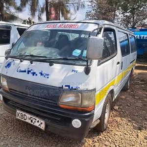 Toyota HiAce 2005
