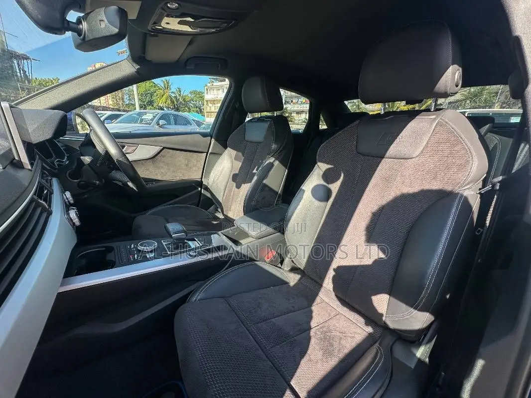 Audi A4 2.0T Premium FWD 2019 Blue