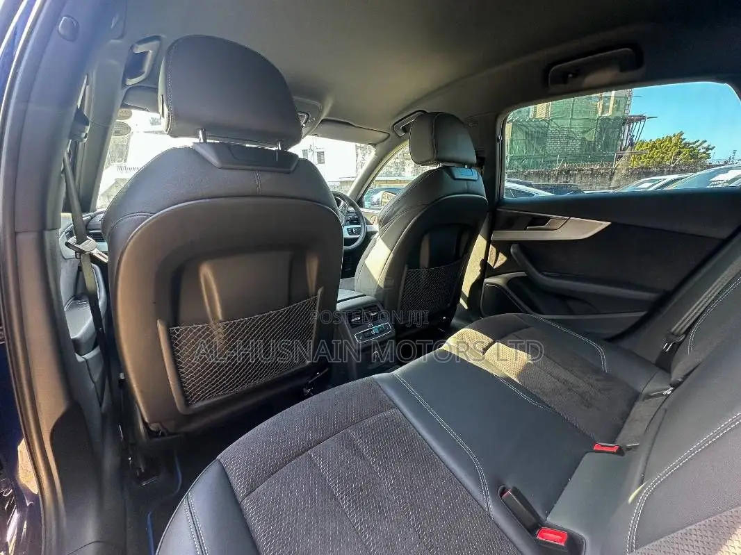 Audi A4 2.0T Premium FWD 2019 Blue