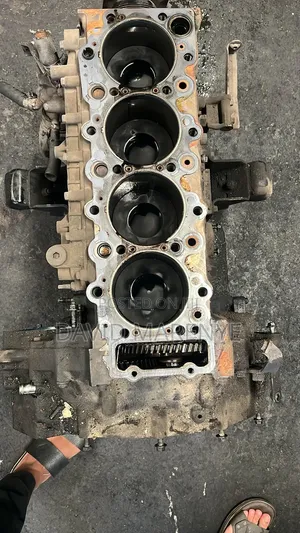 4HK1 Half Engine