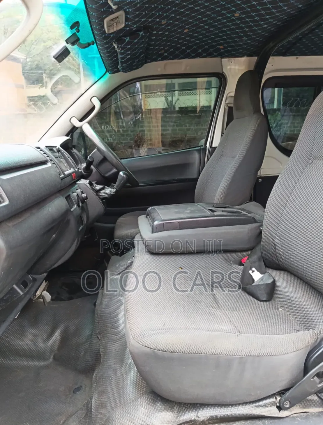 Toyota HiAce 2014 White