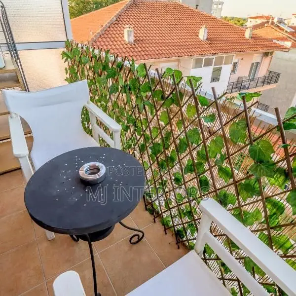 Folding Artificial Hedge Fence for Balcony and Compound Screening