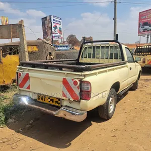 Toyota Hilux 2004