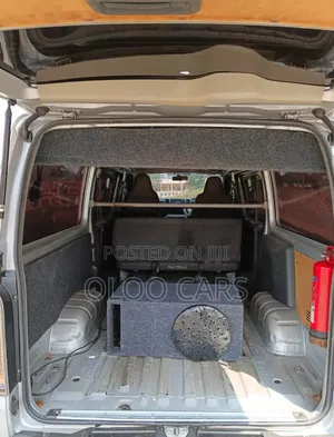Toyota HiAce 2016 Silver