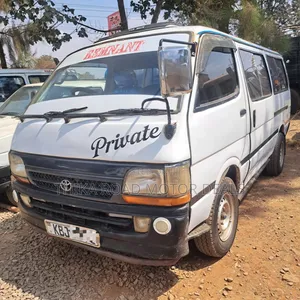 Toyota HiAce 2004 White