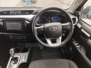 Toyota Hilux 2020 Black