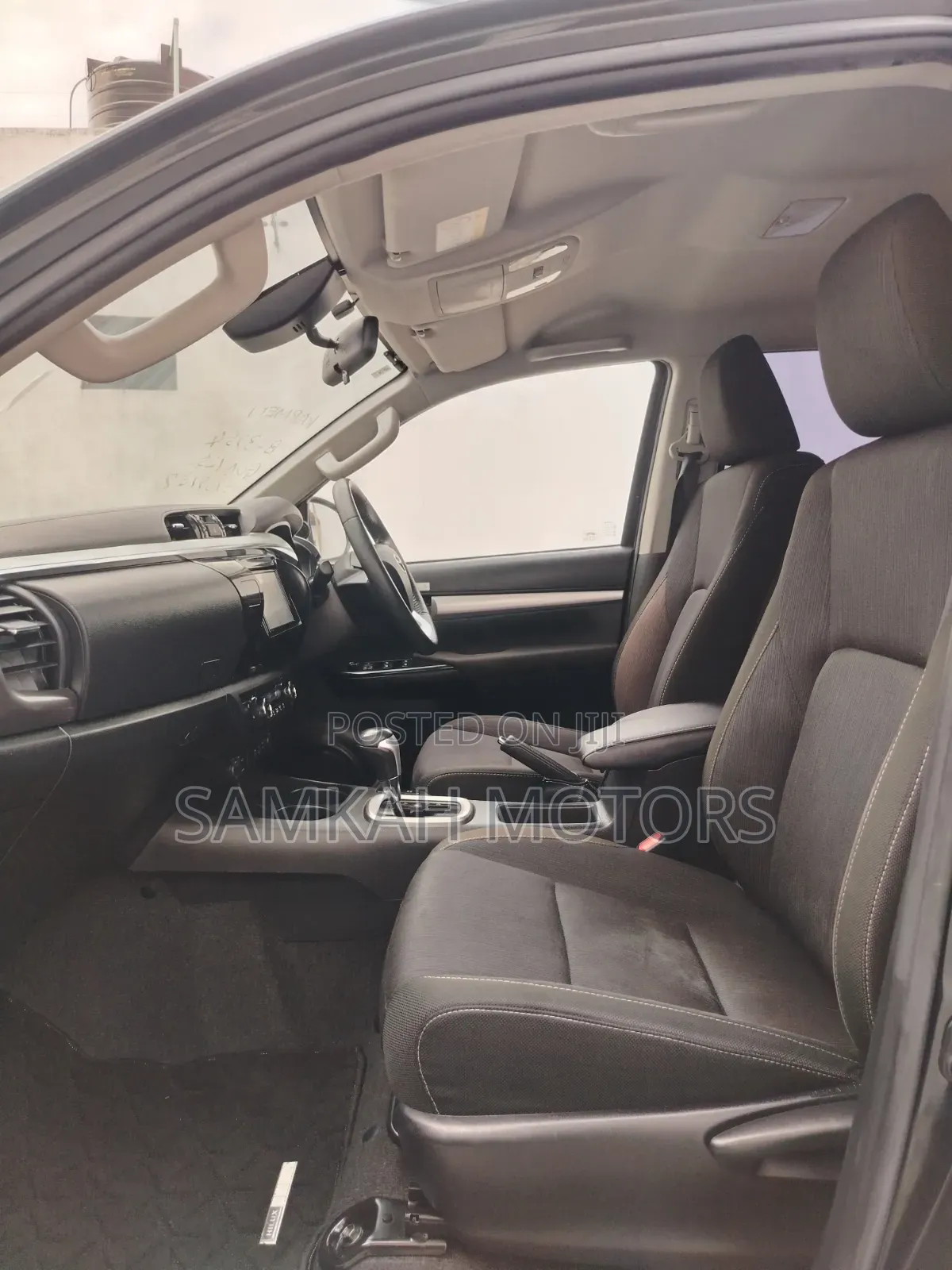 Toyota Hilux 2020 Black