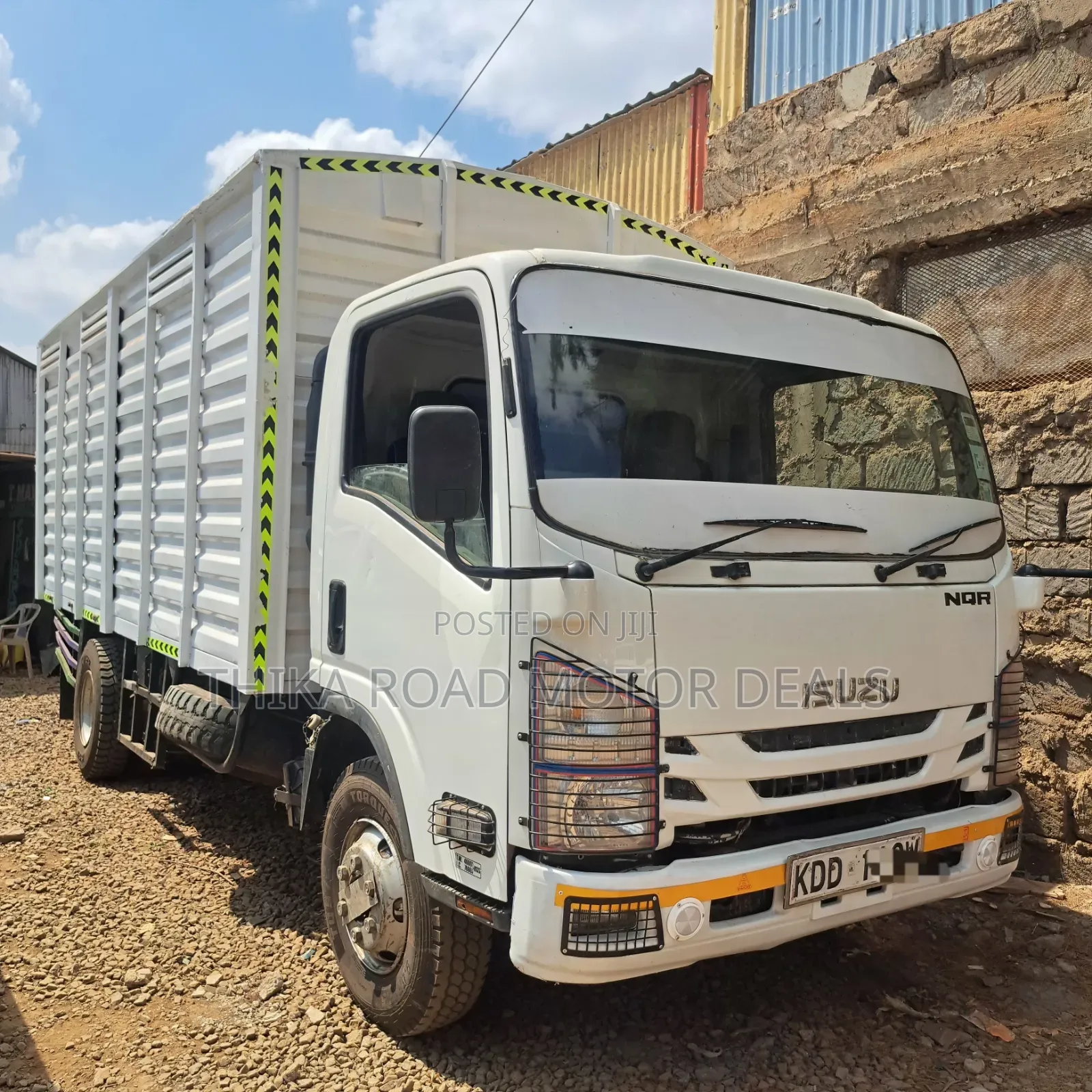 Isuzu NQR Manual