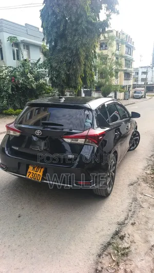 Toyota Auris 2018 Black
