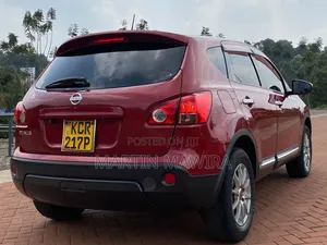 Nissan Dualis 2011 Red