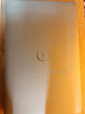 Laptop Dell Precision 3561 16GB Intel Core i5 SSD 256GB