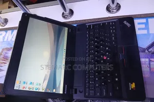 Laptop Lenovo ThinkPad X131e 4GB Intel Celeron HDD 320GB