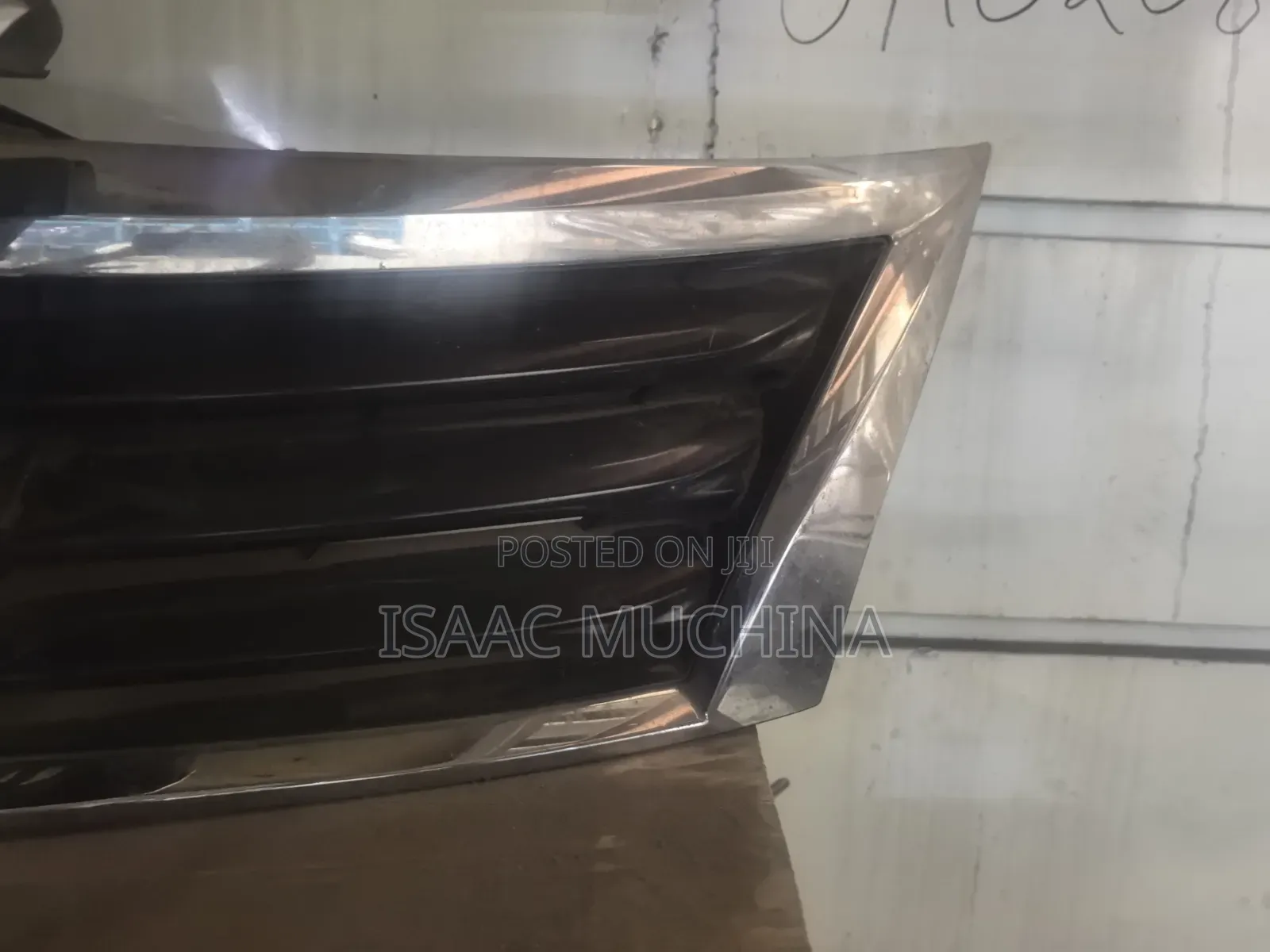 Nissan Teana Grill