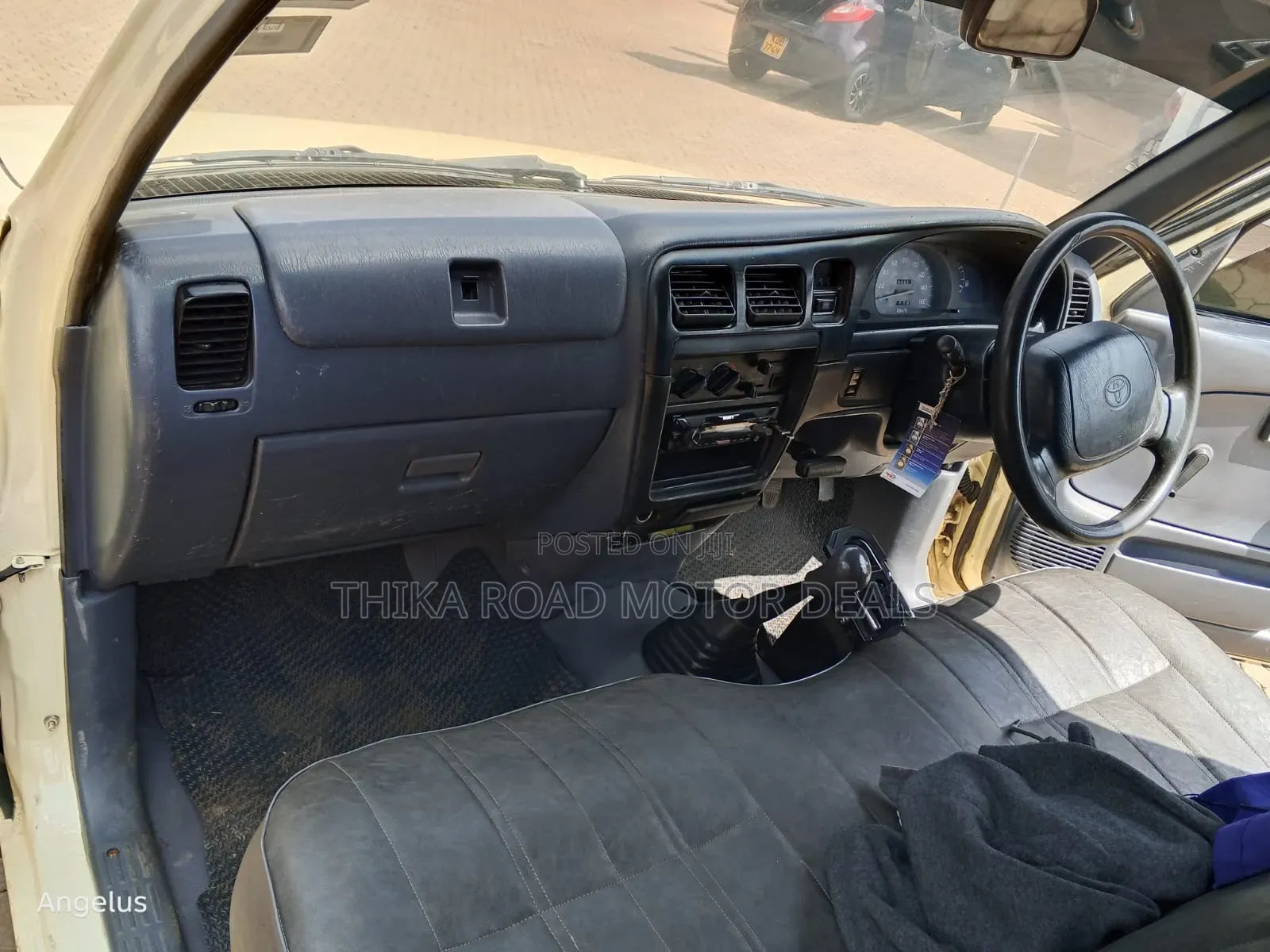 Toyota Hilux 2004